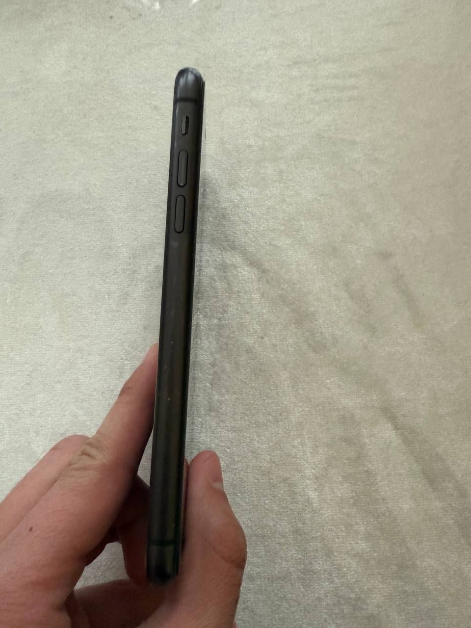 iPhone 11 64GB Черный