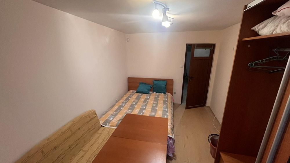 Дава се под наем Едностаен апартамент в Бургас, Център - 40 кв.м за 255 € - Снимка #2