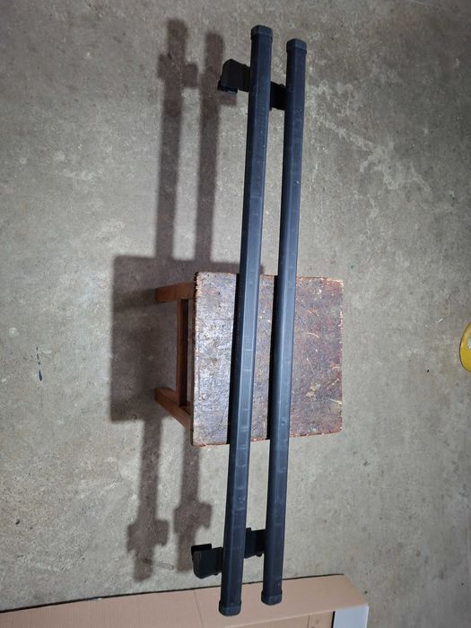 Vand bara transversala pt. Logan (adaptabil la alte caroserii) 150lei.