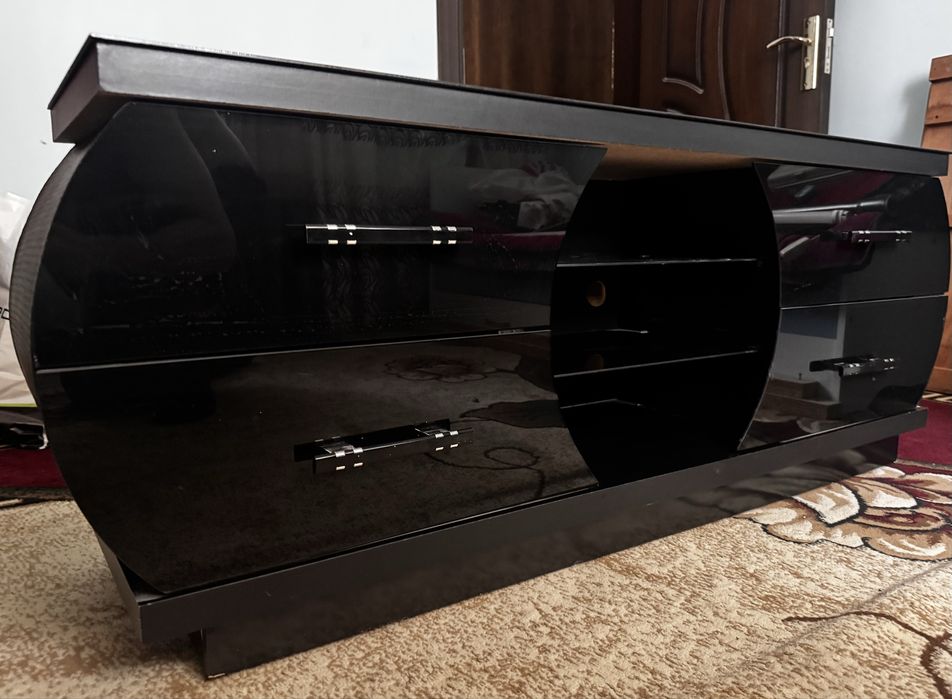 Подставка под телевизор