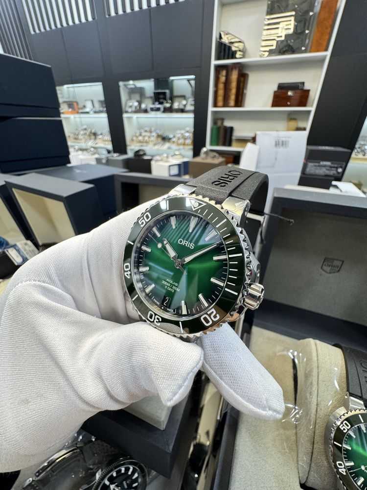 Oris Aquis Date Calibre 400