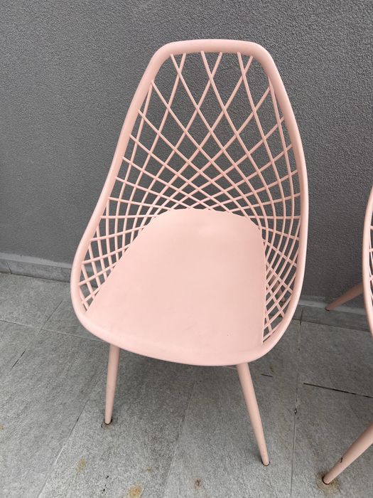 3 Scaune roz, mazzoni, bucatarie, terasa living!
