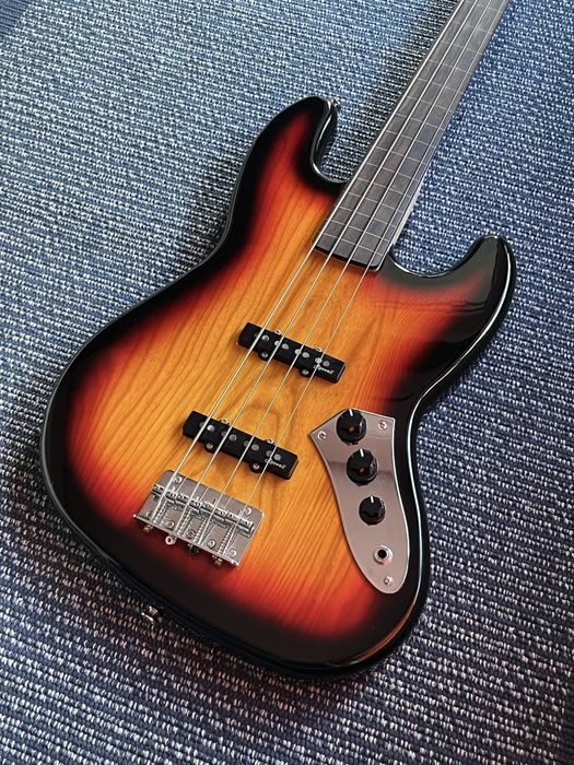 Фретлес Бас Китара Harley Benton JB-40FL Fretless
