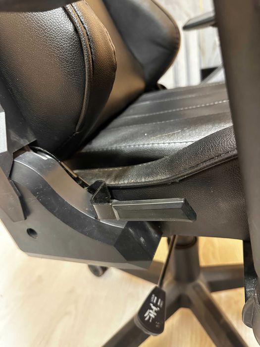 Офисное кресло с масажем