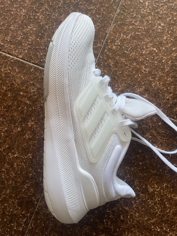 Оригинални мратонки за бягане Adidas
