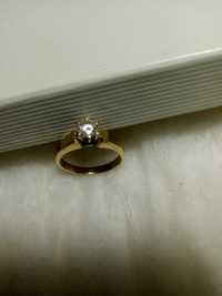 Шикарное кольцо золото 750проба(18K gold)  16 размер 3,67 граммов