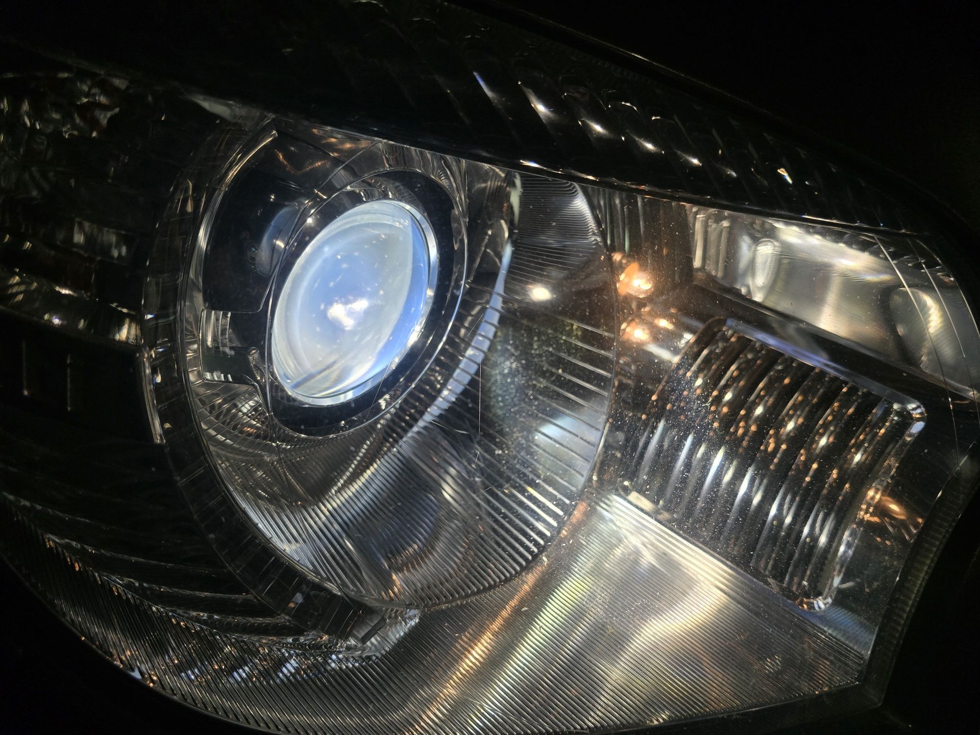 Skoda Yeti 2.0Tdi 140кс CFH 4x4 Ксенон/Подргрев на части