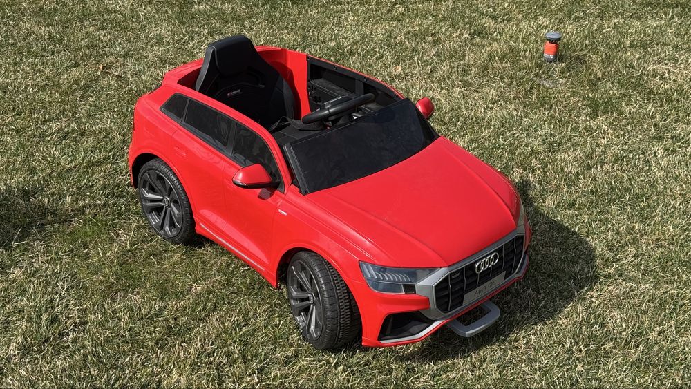 Masina electrica Audi