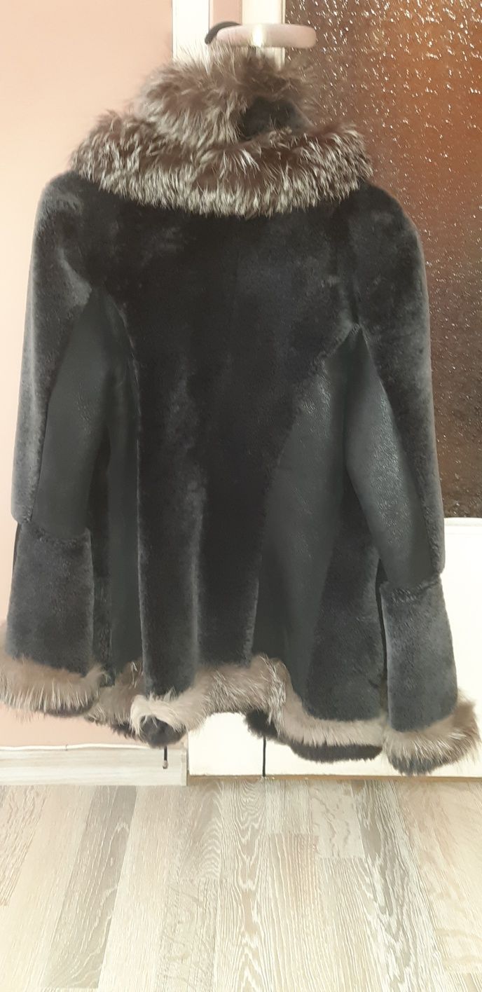 Кожено палто с лисица