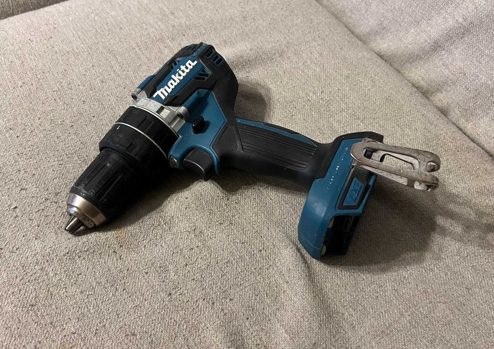 Makita DHP484 18V LXT, masina gaurit percutie, corp, functionala