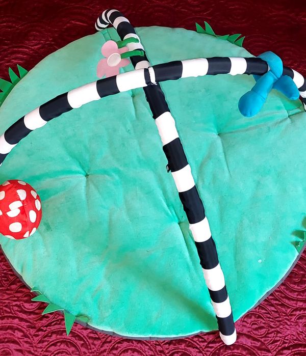 Salteluta de joaca pentru bebe