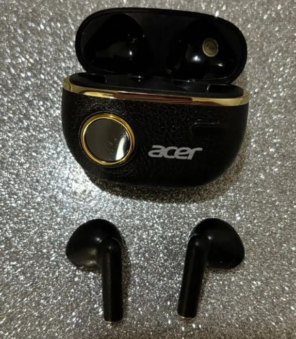 Наушник мощный черный