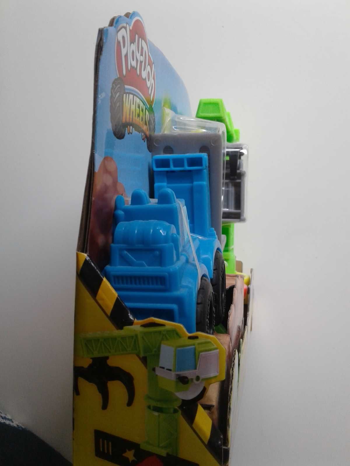 Set plastilina calitativa Play-Doh vehicule de santier, nou