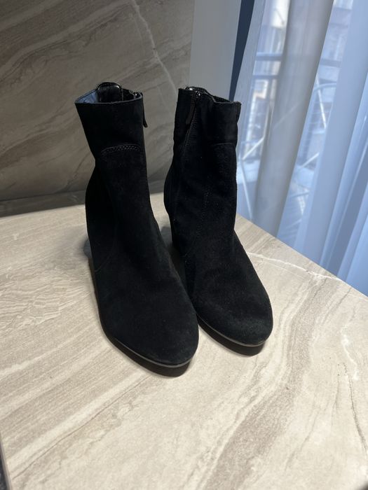 Боти с нисък ток