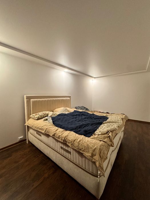 Pat tapitat cu lada Leila 160x200 cm