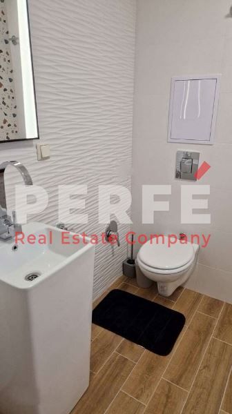 Дава се под наем Тристаен апартамент в Бургас, Сарафово - 125 кв.м за 1275 € - Снимка #8