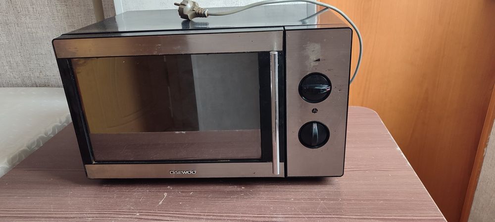 Продаю микроволновая печь рабочем состоянии