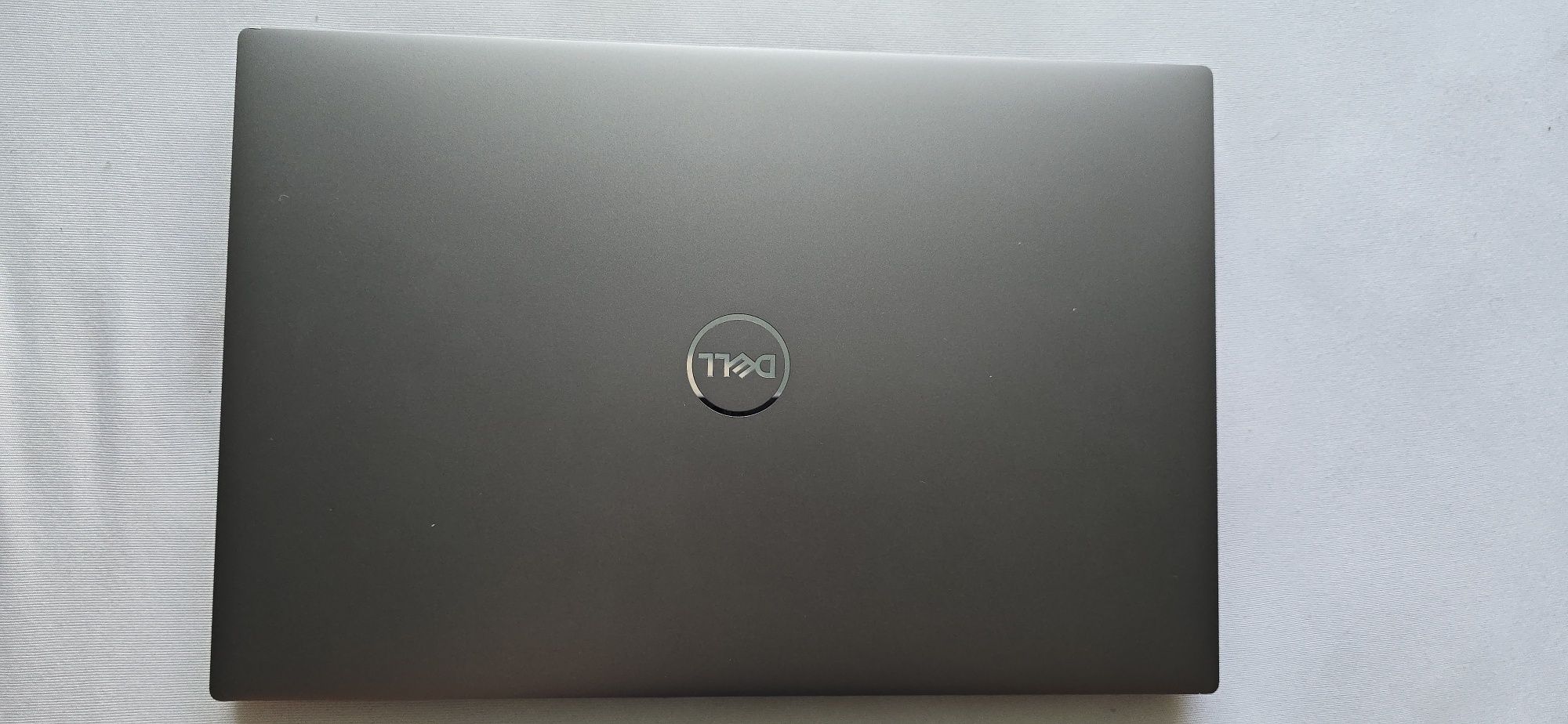 Лаптоп Dell precision 5550 i7 10750h 1tb samsung 990 evo plus 32gb ram