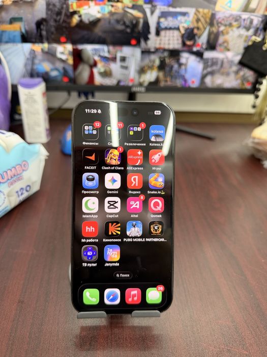 Iphone 15 pro телефон в хорошем состояние