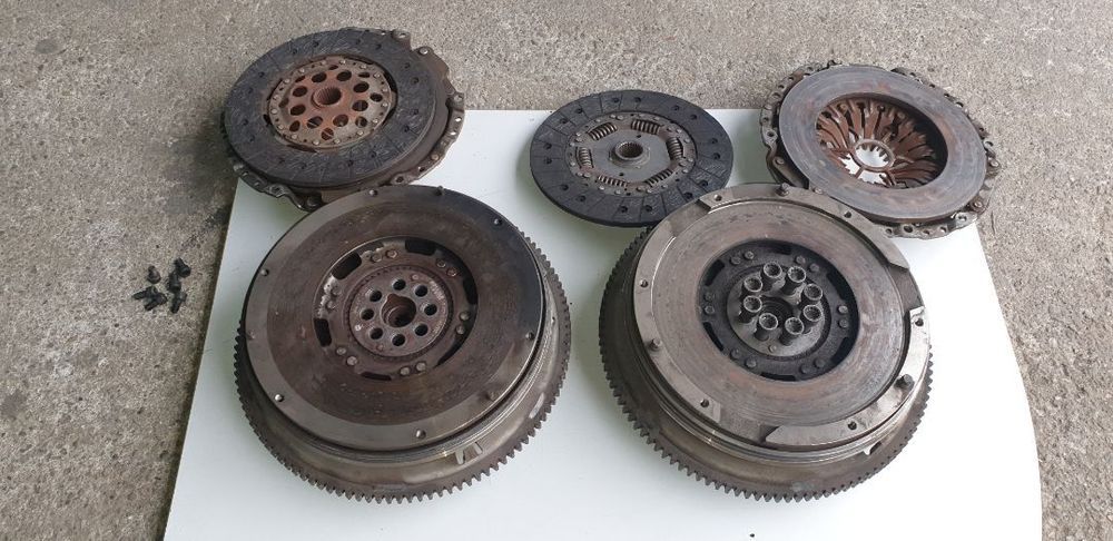 Kit ambreiaj (Placa + Disc + Volanta ) 2,8 motorizare pentru VW LT Eur