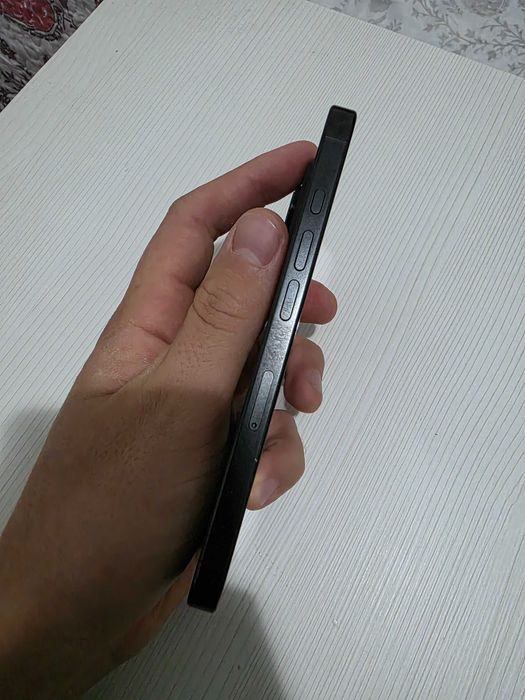 iPhone 16 Pro – Идеално състояние, iCloud