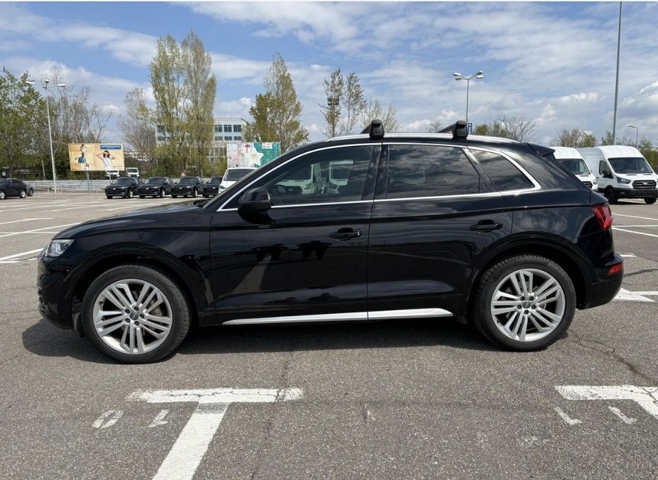 Audi Q5 / 2.0 / 190 Cp / Suspensie pneumatica / Virtual Cockpit