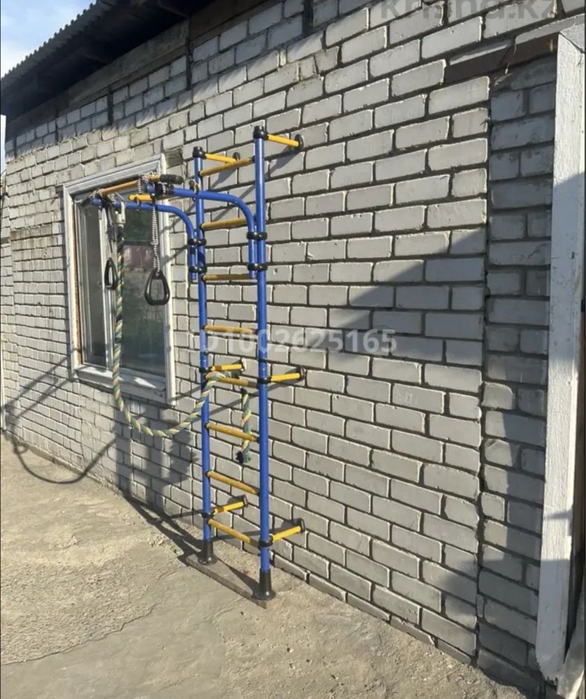 Дом благоустроенный 120кв/м с хоз постройками,огородом за Локомотивом