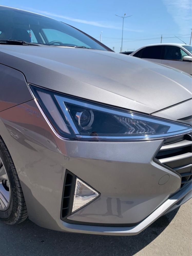 Hyundai Elantra 2019