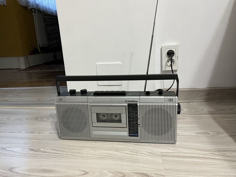 Radio casetofon GoldStar TSR 502