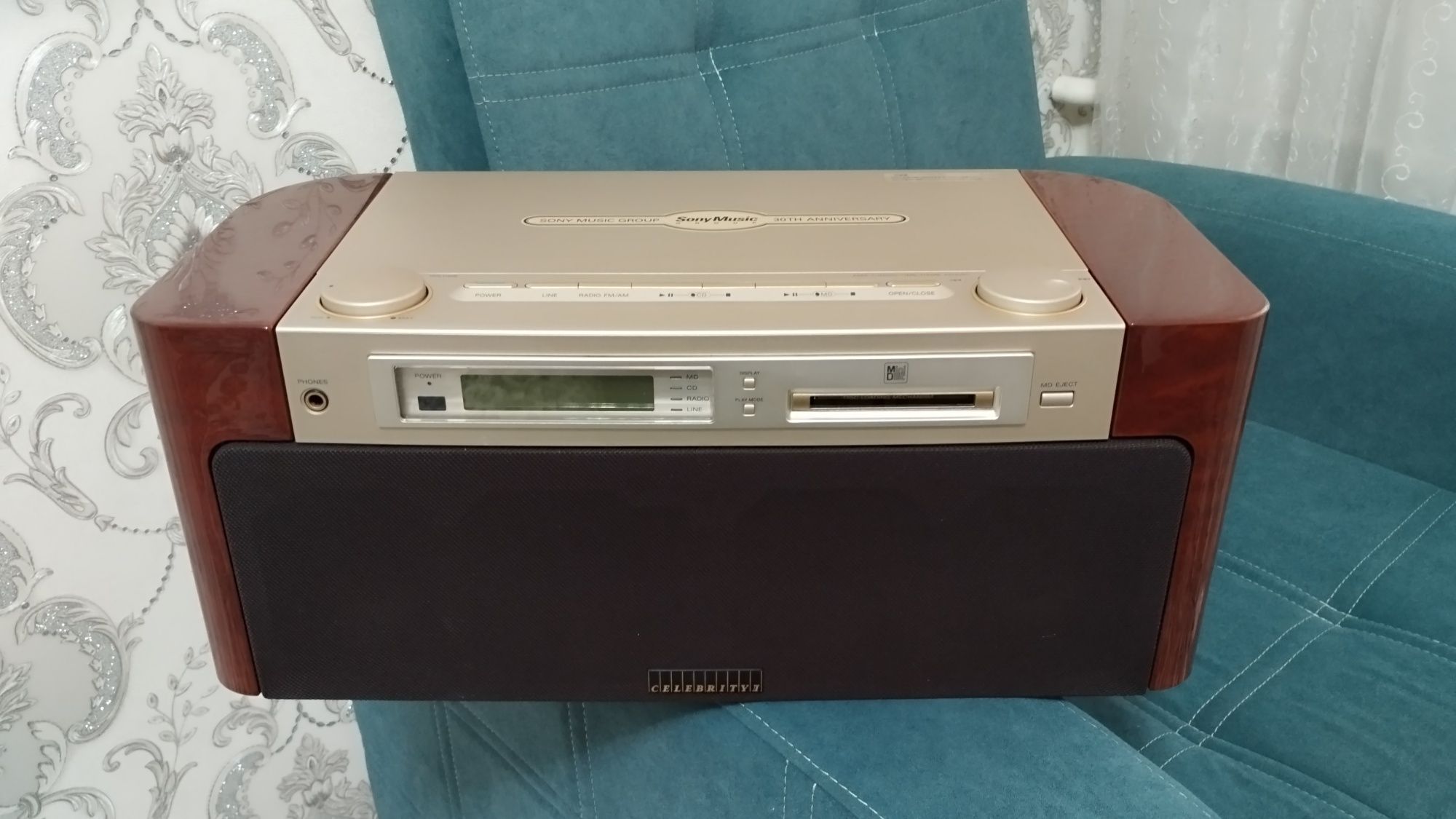 Продаю SONY Music Модель MD-7000 магнитофон.