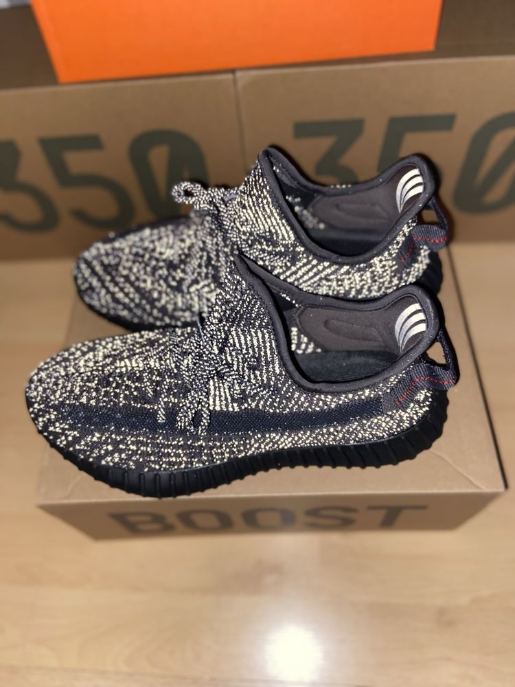 Обувки Yeezy Boost 350 v2