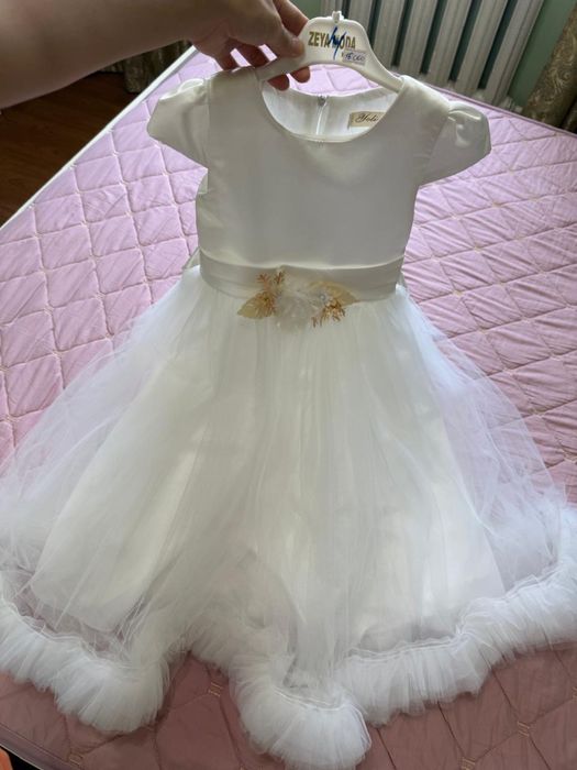 Платья почти новая