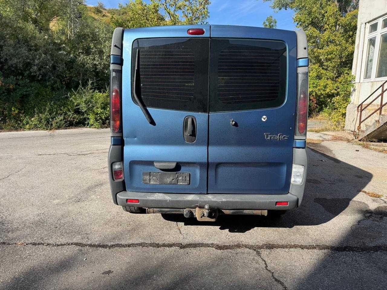 Renault Trafic 2.5 dCi НА ЧАСТИ