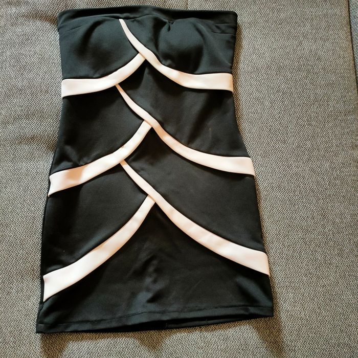 Lot rochițe adolescente 100lei