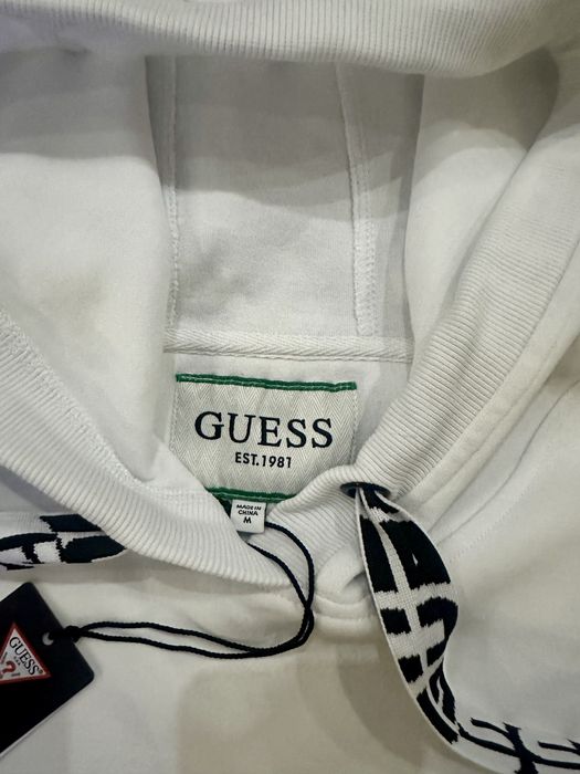 Свободен Суитчер Guess