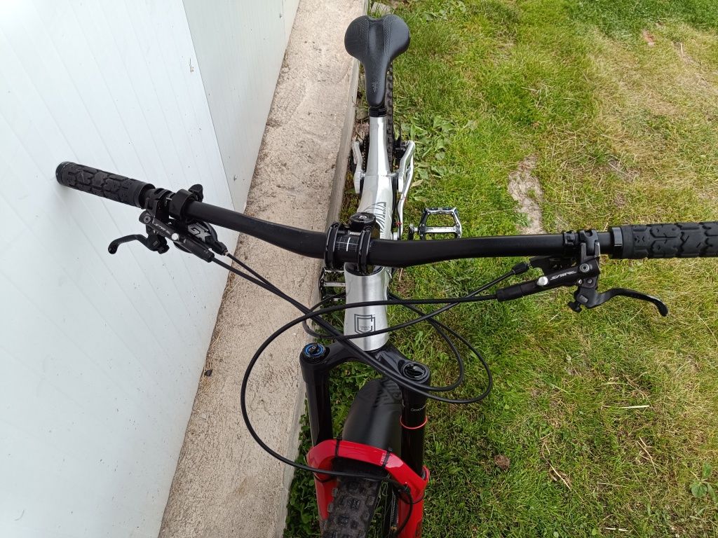 Commencal meta am 29 downhill