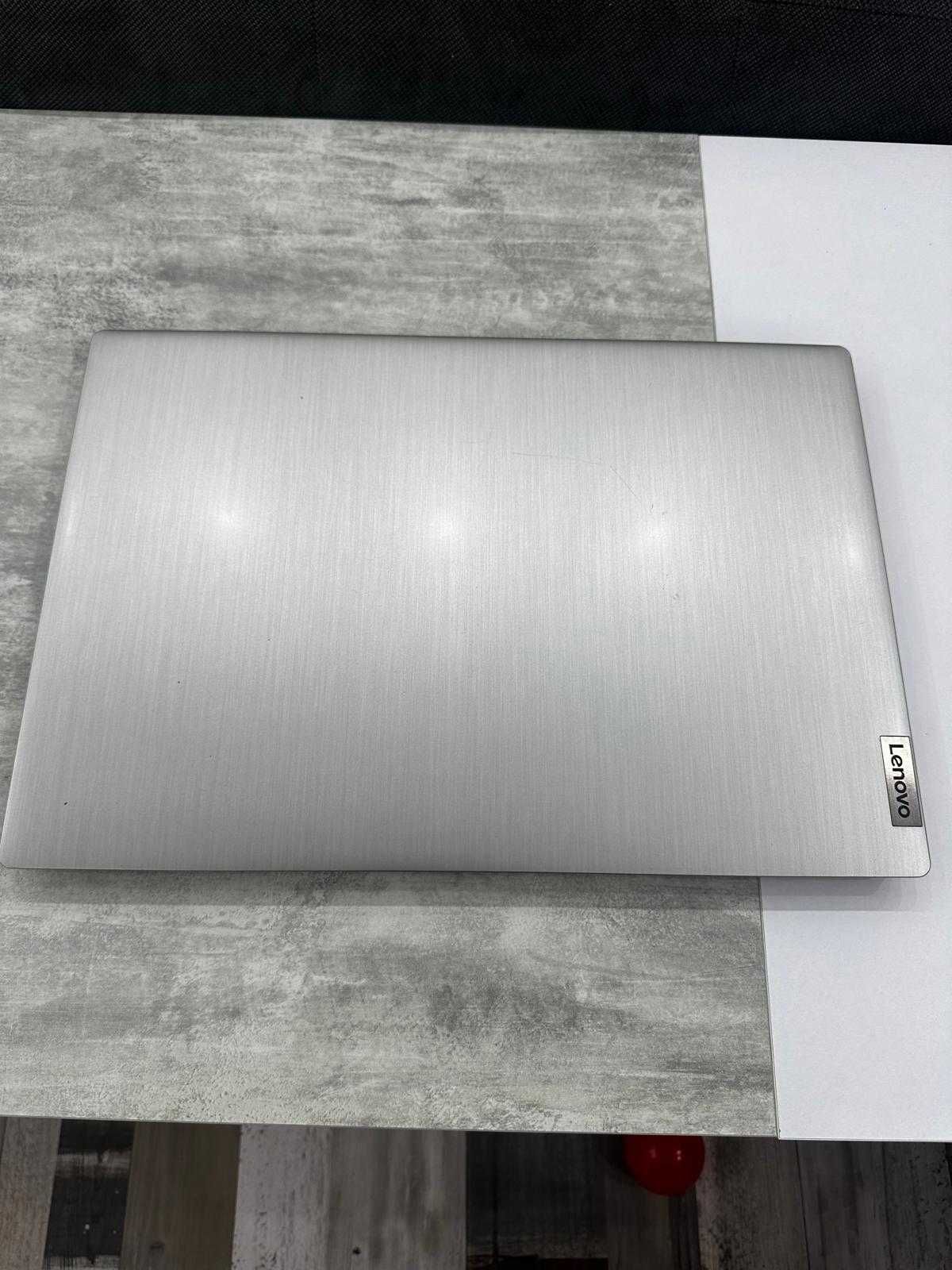 Lenovo IdeaPad 3 с 15.6" Full HD, Intel Gold, 8GB RAM, 256GB SSD