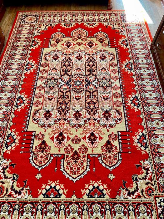 Продам ковры и дорожки