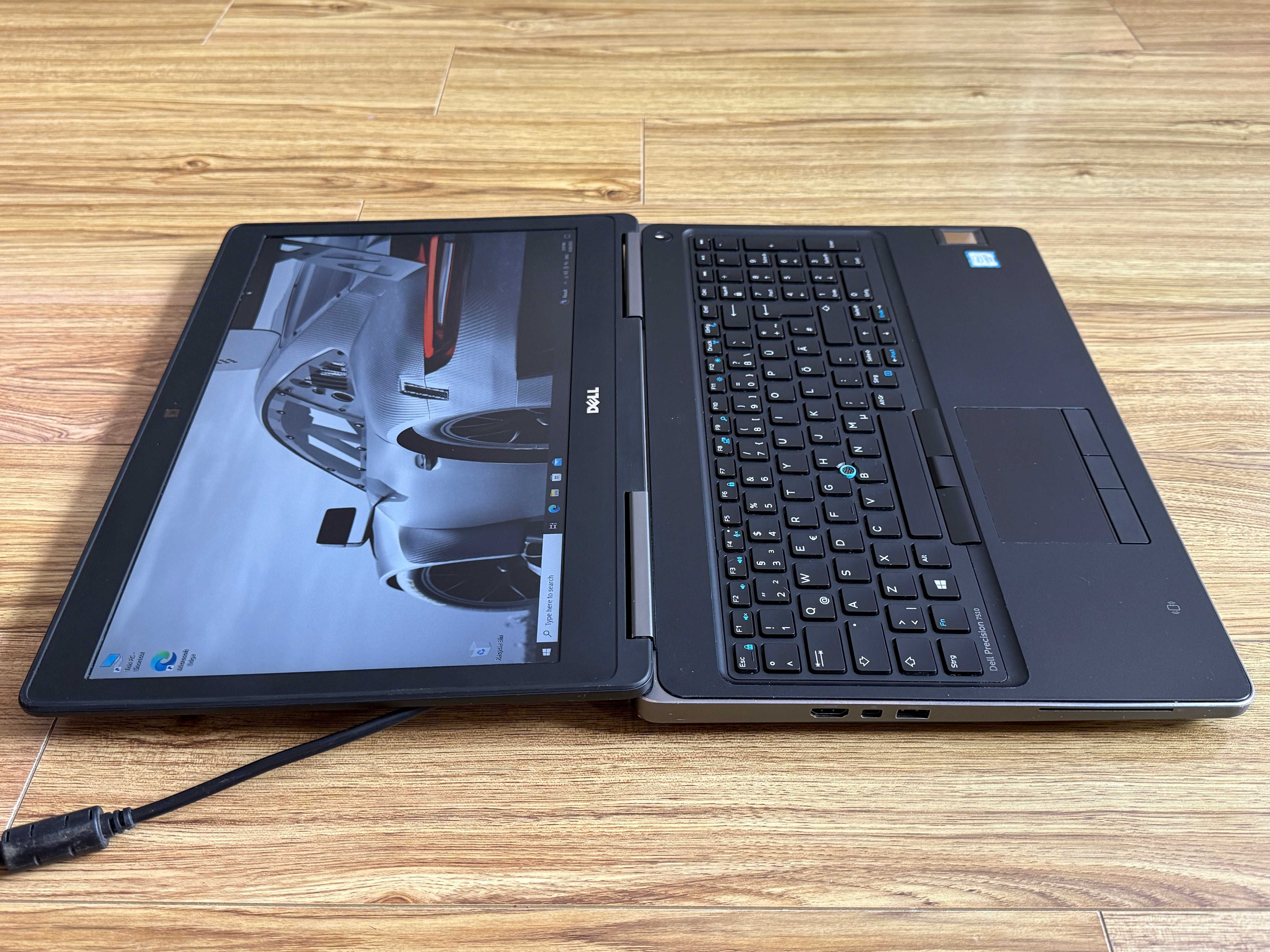 Dell Precision 7510`i7-6820HQ/16GB RAM/256GB SSD/Nvidia M1000M/FHD IPS