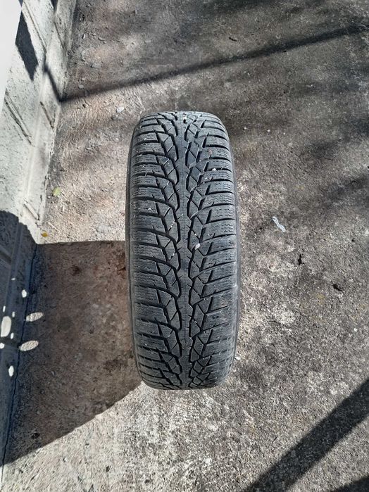 Зимни гуми 195/65/15 Nokian с джанти 15 '5х100 ползвани един сезон.