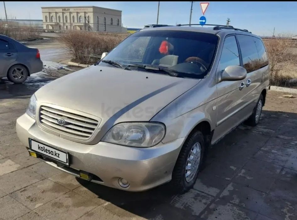 Киа карневал 2003 г 2,5 бензин