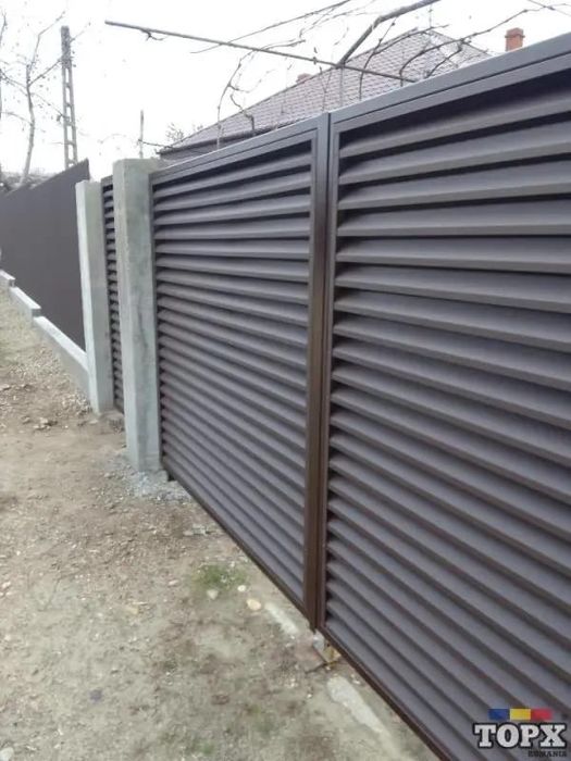 Garduri si porti stil jaluzea sipca metalica tabla cutata
