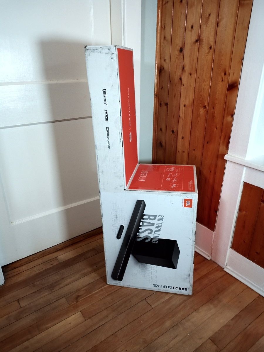 Vând sistem JBL Bar 2.1 Deep base 300w rms