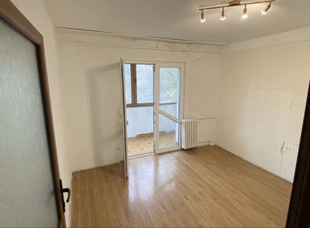 Apartament 4 camere  in Nicolina Cug 89m