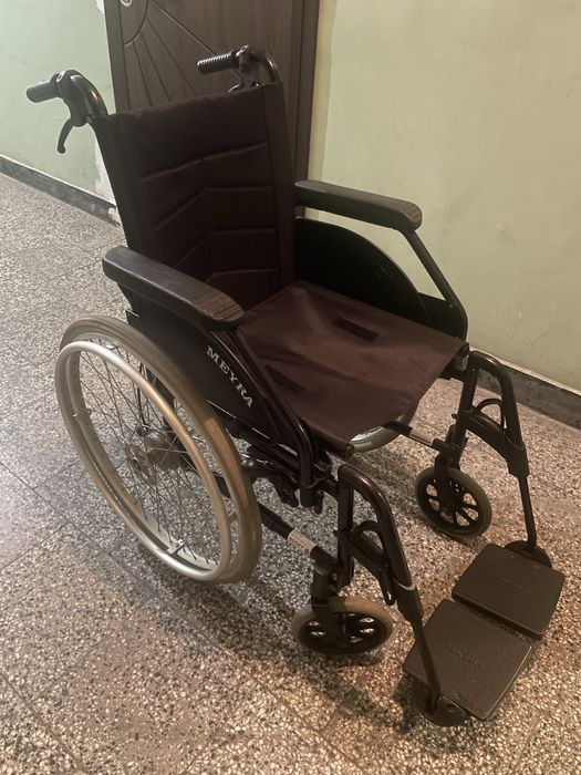 Чисто НОВА Инвалидна Количка