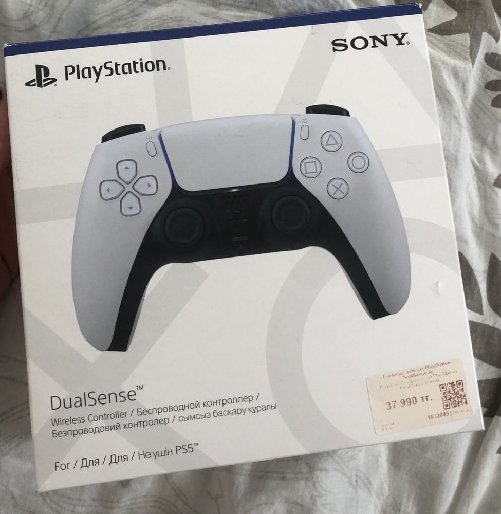 Продам джойстик для PlayStation 5