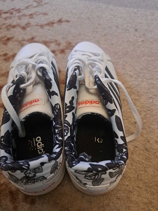 Дамски обувки addidas