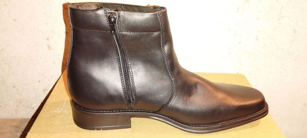 Боти от естествена кожа