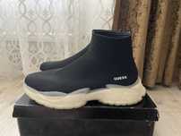 Vand adidasi Guess 45