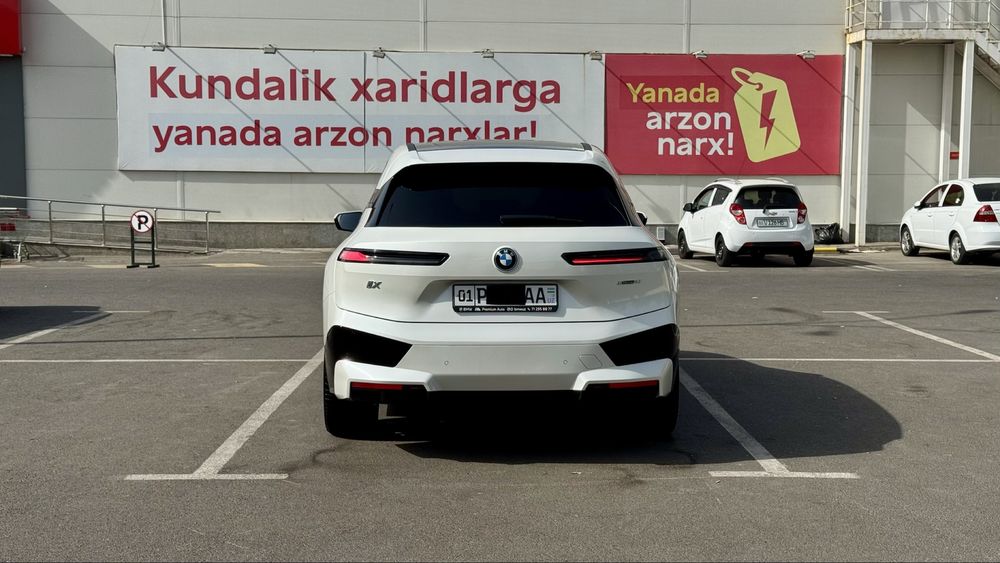 Bmw Ix xdrive40 фулл официальный дилер Узб БМВ